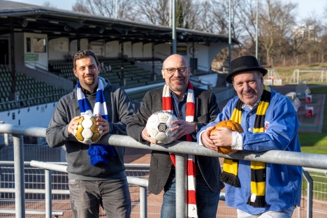 TAS begleitet das Projekt RUHR.FUSSBALL als Content-Agentur - Jan Milkereit, Axel Biermann und Thomas Siepmann (v.l.n.r.) kümmern sich um das Projekt RUHR.FUSSBALL - Foto: Jochen Tack / RTG
